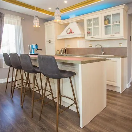 Mihaela Deluxe * Porec